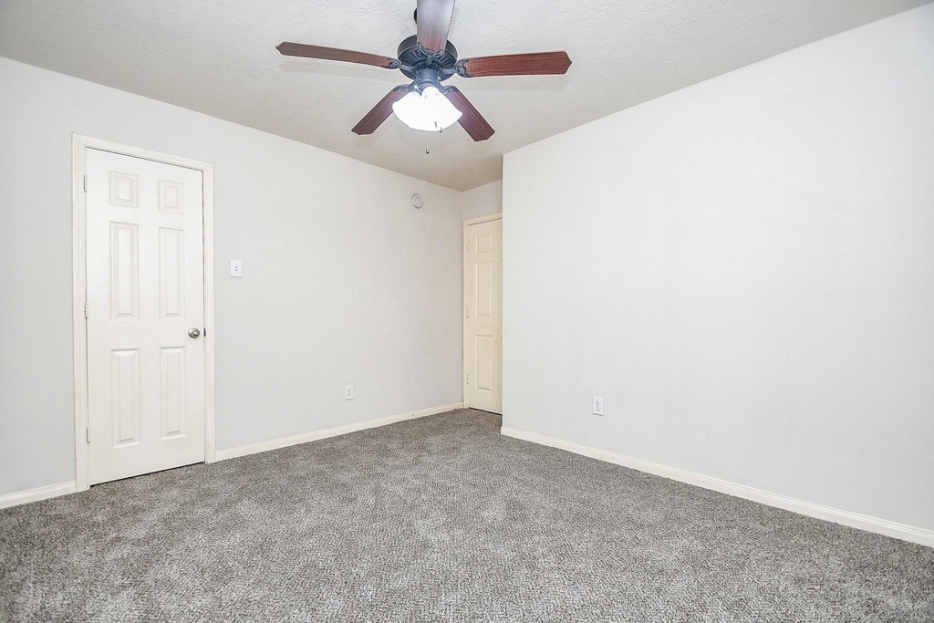 6030 Wildbriar Lane - Photo 20