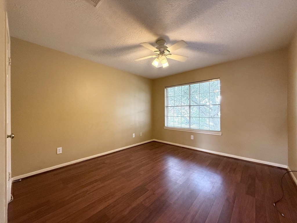 3411 Ashfield Drive - Photo 15