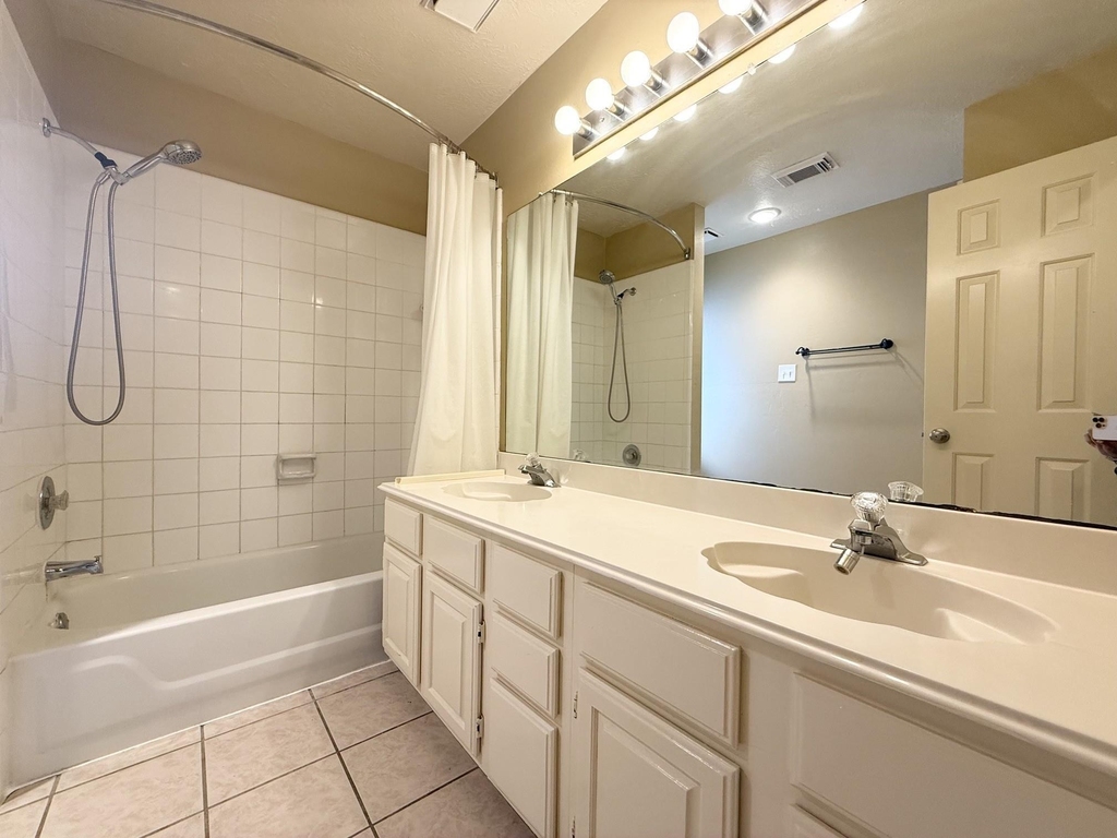3411 Ashfield Drive - Photo 12