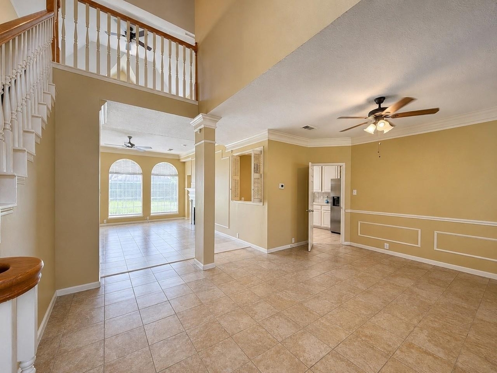 3411 Ashfield Drive - Photo 2