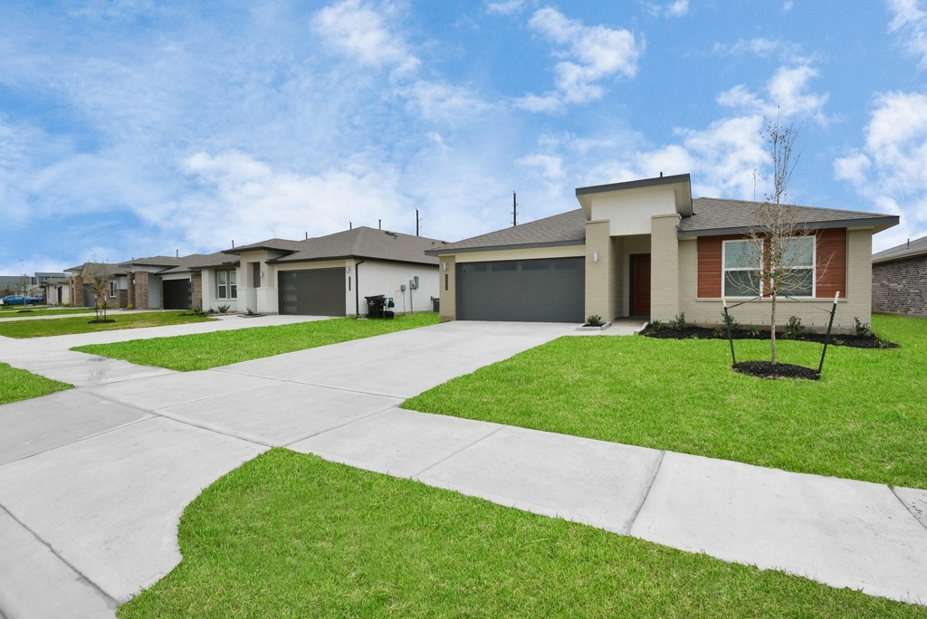 7731 Suffolk Valley Lane - Photo 2