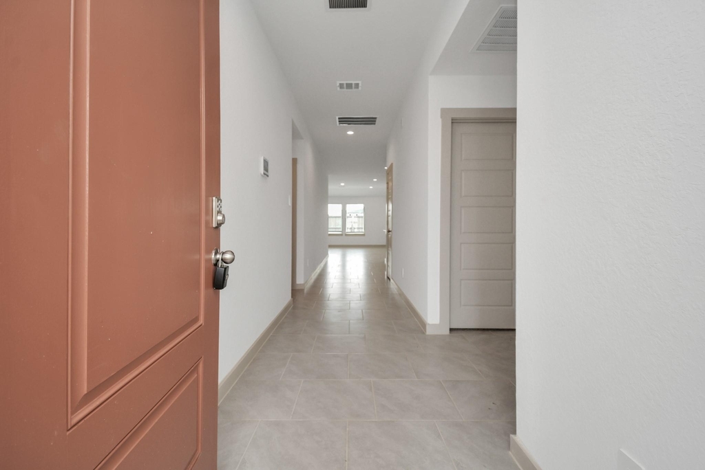 7731 Suffolk Valley Lane - Photo 10
