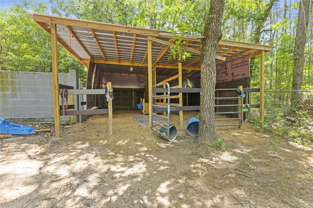 203 Mapleleaf Street - Photo 42