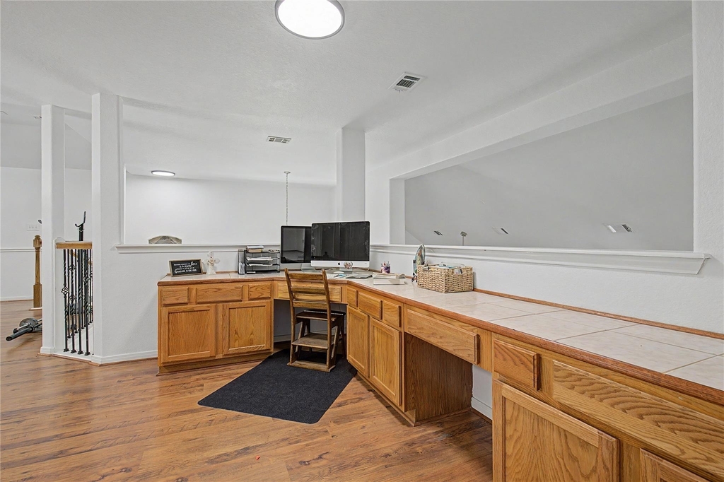 203 Mapleleaf Street - Photo 24