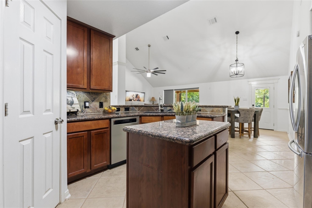203 Mapleleaf Street - Photo 16