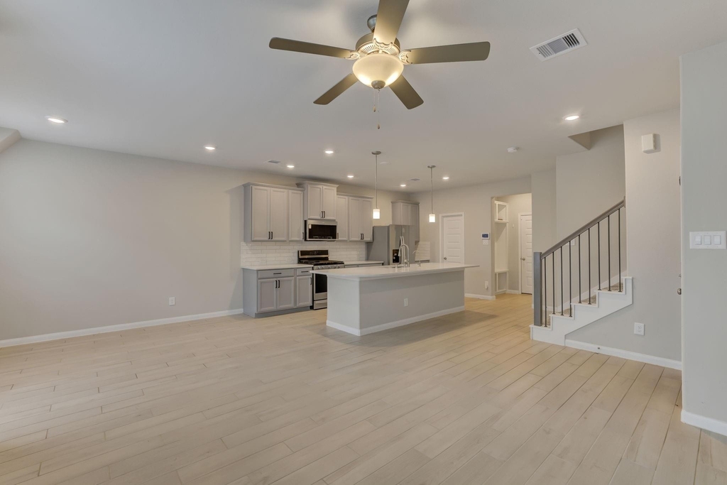 1523 Parkland Oak Drive - Photo 4