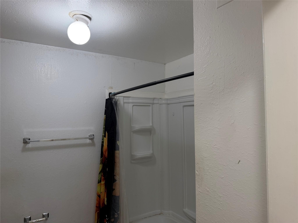 1221 Houston Streets - Photo 11