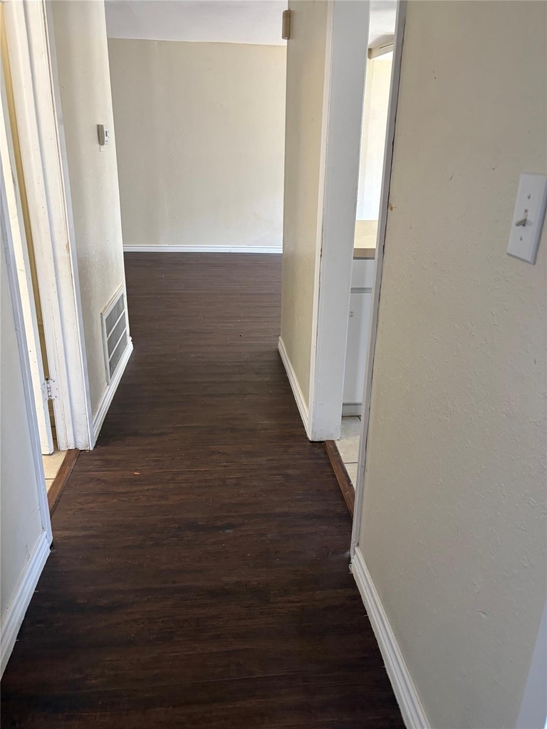 1221 Houston Streets - Photo 4