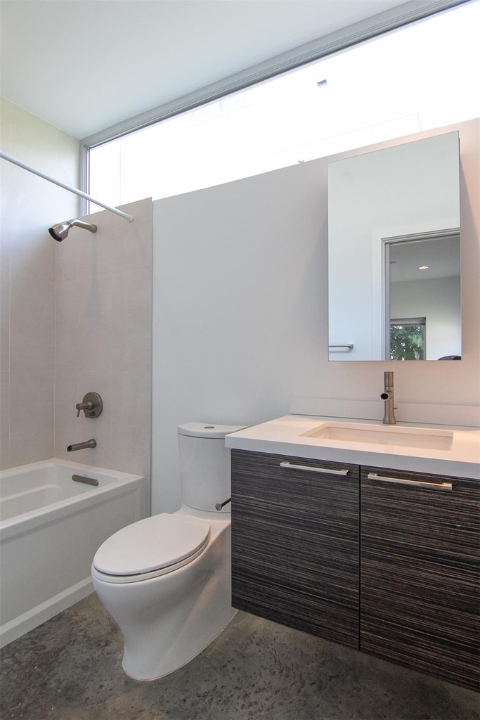 5301 Chenevert Street - Photo 8