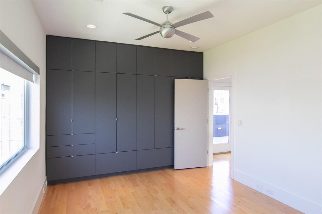 5301 Chenevert Street - Photo 34
