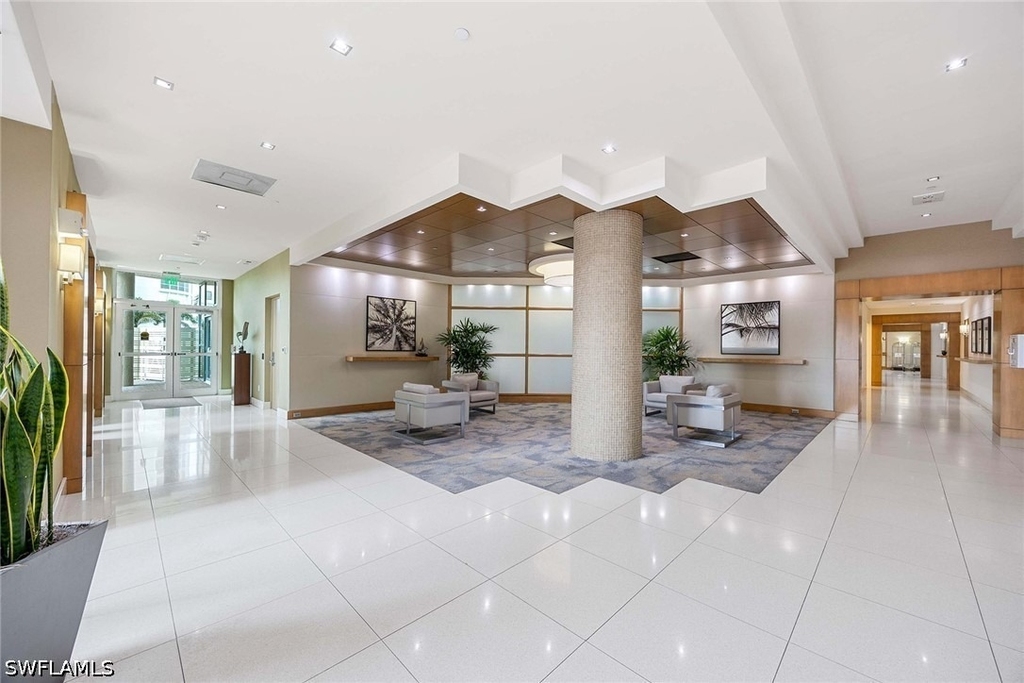 4651 Gulf Shore Boulevard N - Photo 3