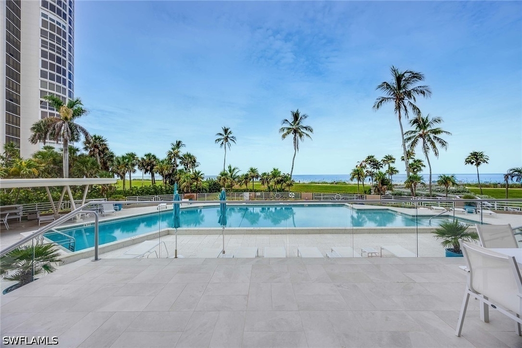 4651 Gulf Shore Boulevard N - Photo 7