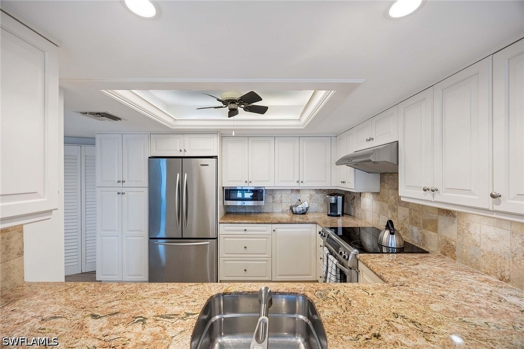 4651 Gulf Shore Boulevard N - Photo 17