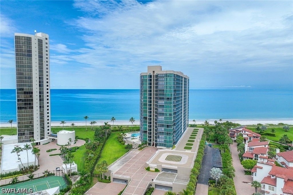 4651 Gulf Shore Boulevard N - Photo 1
