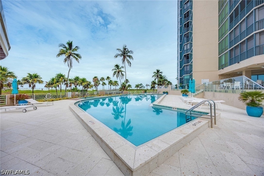 4651 Gulf Shore Boulevard N - Photo 9