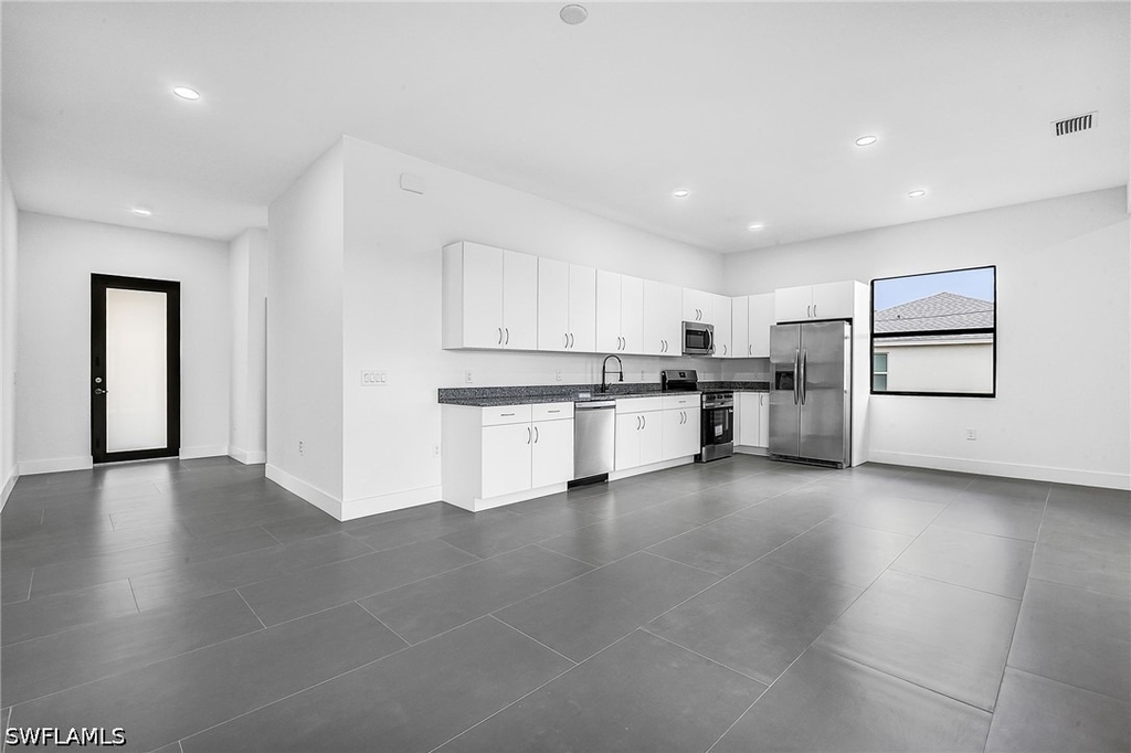 316 Nw 10th Street - Photo 5