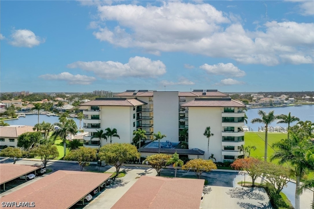 591 Seaview Court - Photo 0