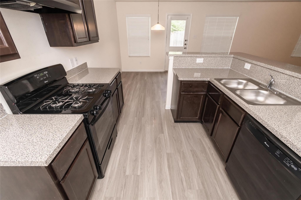 14710 Jennys Park Place - Photo 2