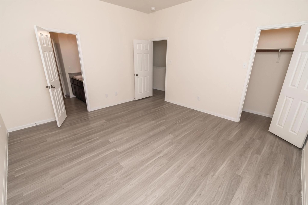 14710 Jennys Park Place - Photo 7