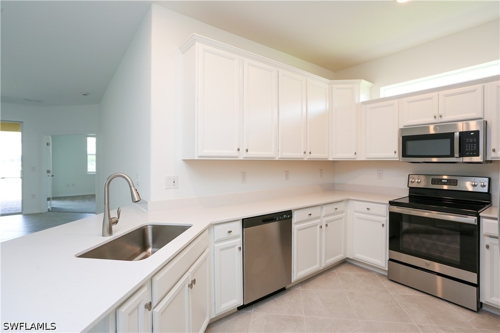 2599 Vine Avenue - Photo 5
