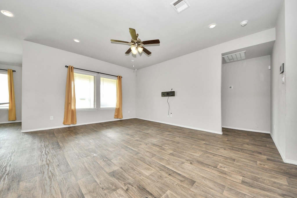 23431 Harrow Field Lane - Photo 4