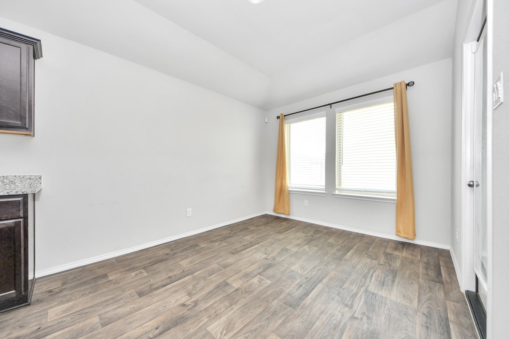 23431 Harrow Field Lane - Photo 16