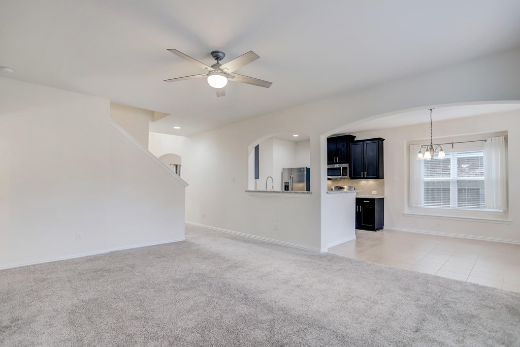 52 Hallmark Drive - Photo 5
