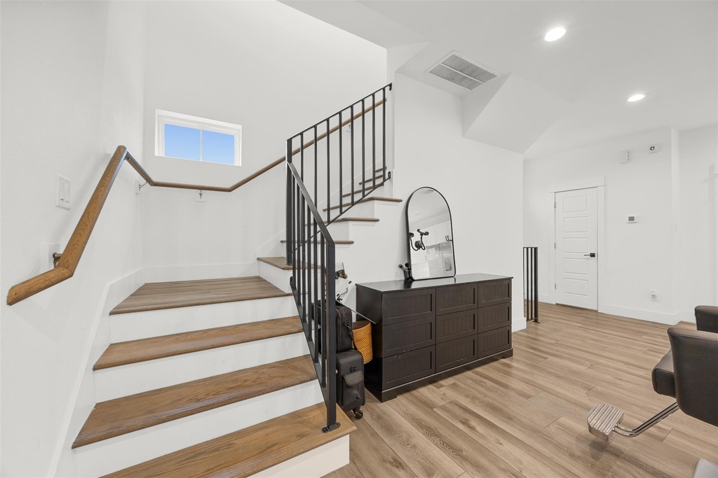 2056 Johanna Drive - Photo 8