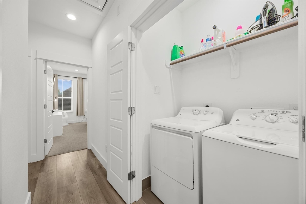 2056 Johanna Drive - Photo 9