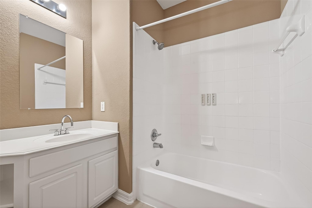 21103 Falcon Creek Court - Photo 34