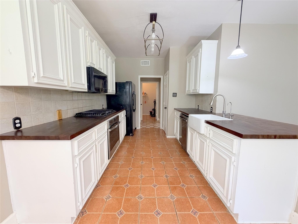 22510 Tullis Trail Court - Photo 10