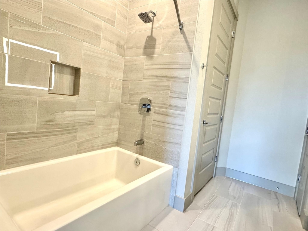 401 W 25th Street - Photo 13
