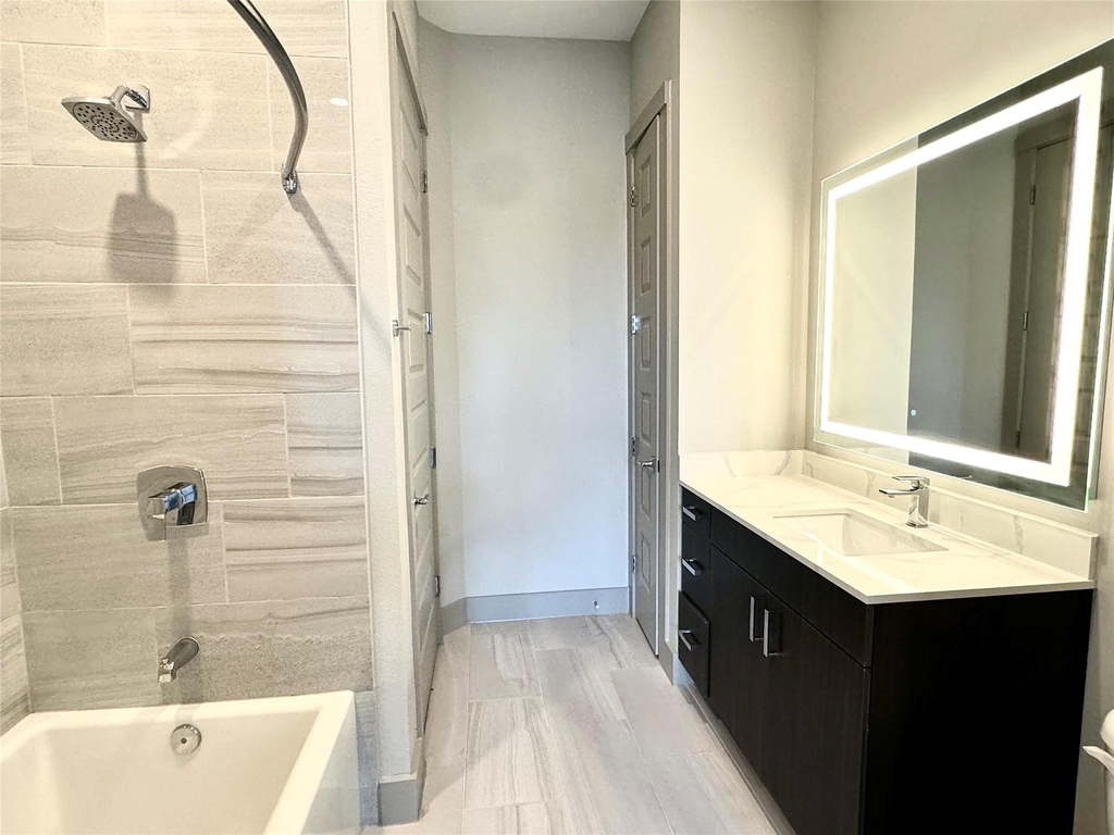 401 W 25th Street - Photo 14