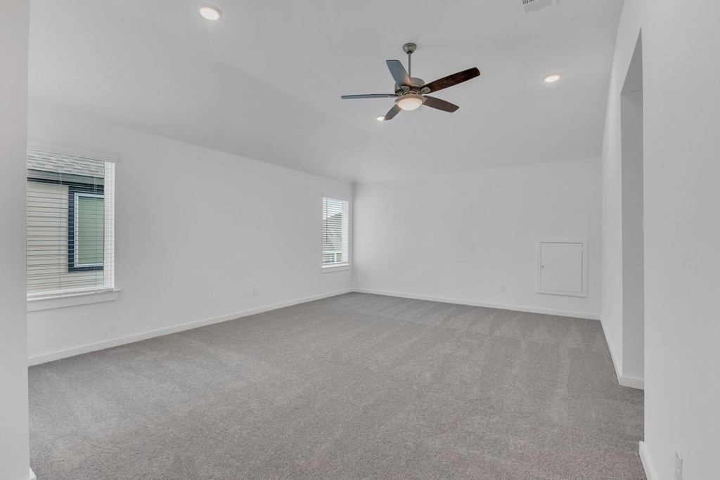 8026 Kay Harbor Drive - Photo 18