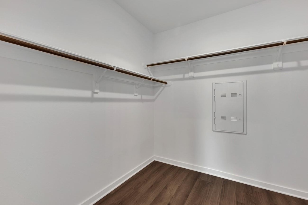 8026 Kay Harbor Drive - Photo 16