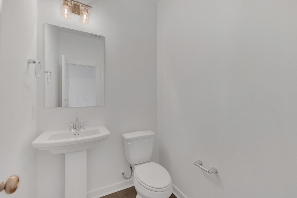 8026 Kay Harbor Drive - Photo 3