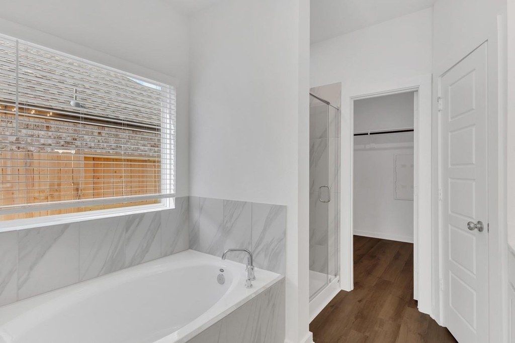 8026 Kay Harbor Drive - Photo 14