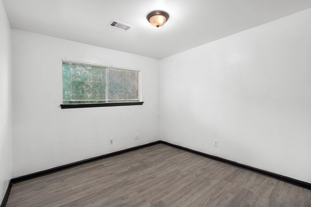 10906 Panay Drive - Photo 14
