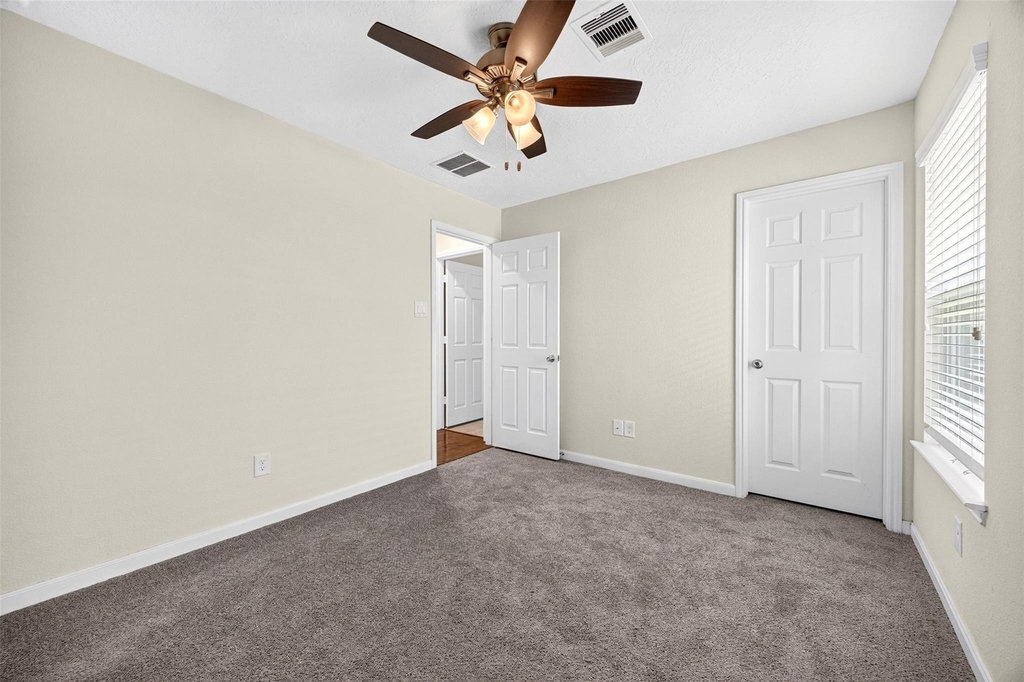 5202 Pine Forest Ridge Street - Photo 32