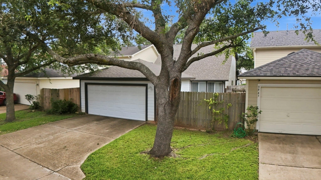 3947 Carriage Park Row - Photo 28