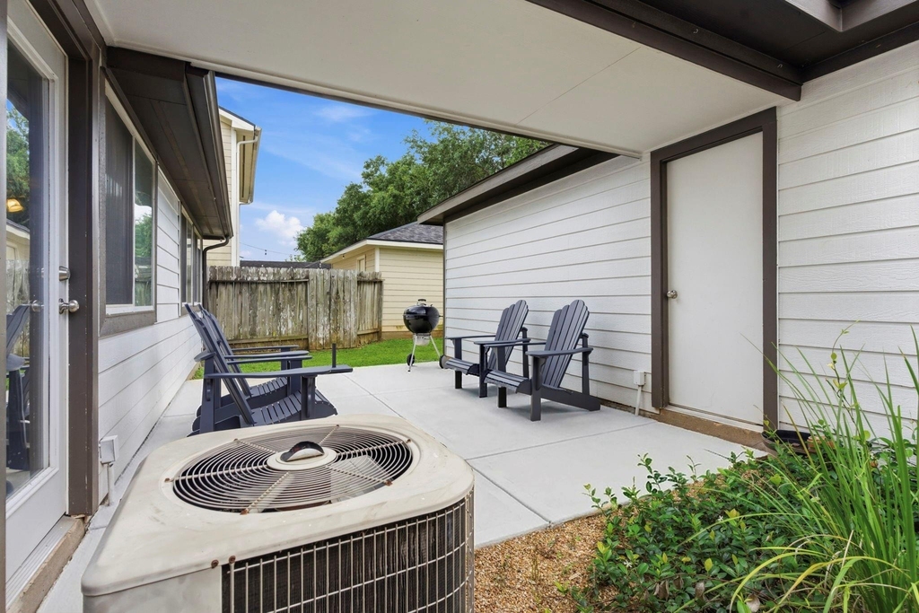 3947 Carriage Park Row - Photo 23
