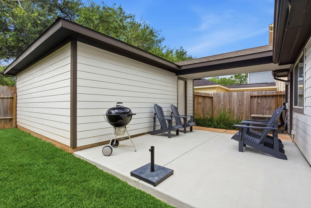 3947 Carriage Park Row - Photo 26