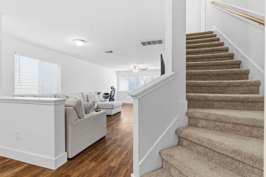 3947 Carriage Park Row - Photo 5