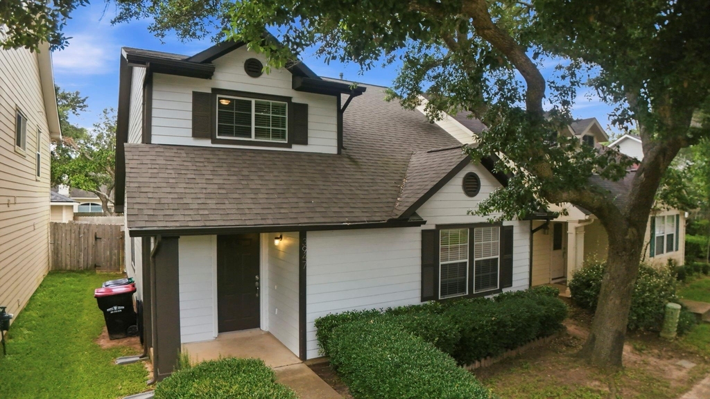 3947 Carriage Park Row - Photo 2