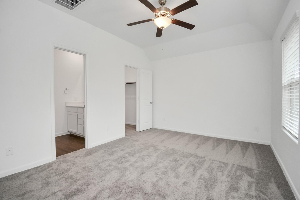 15826 Menlow Bend Drive - Photo 20