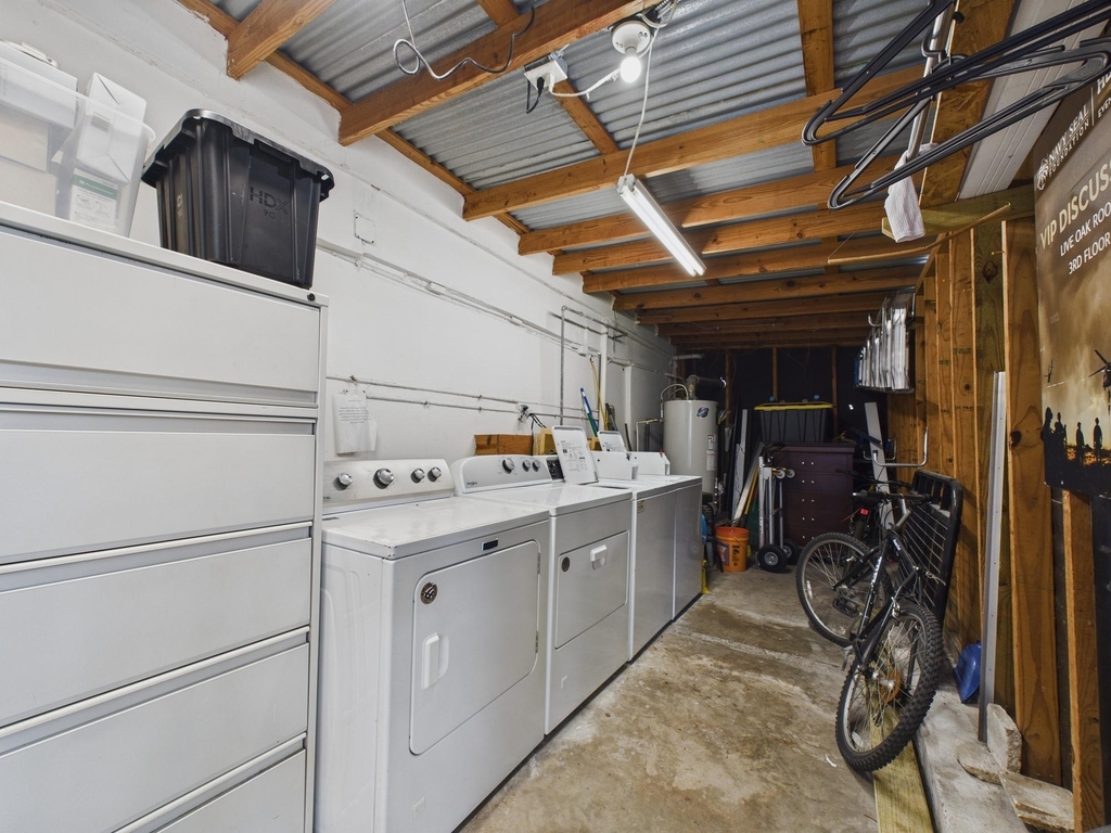 1920 Richmond Avenue - Photo 21