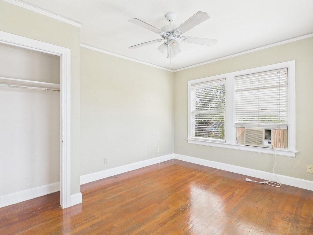 1920 Richmond Avenue - Photo 9