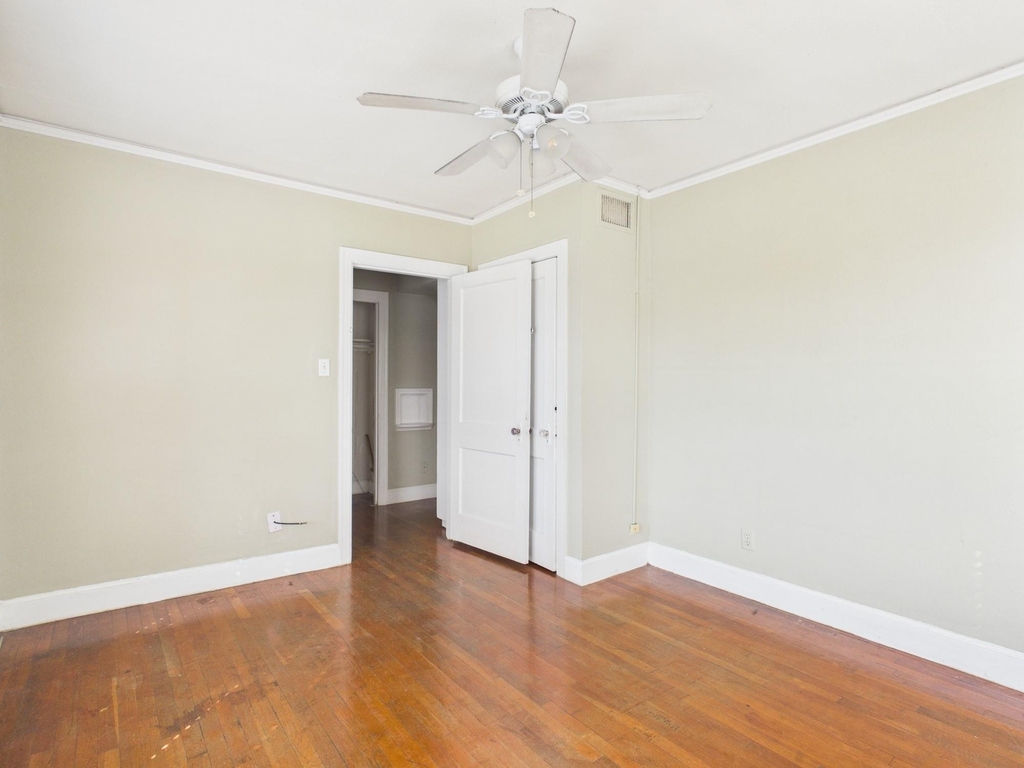 1920 Richmond Avenue - Photo 8