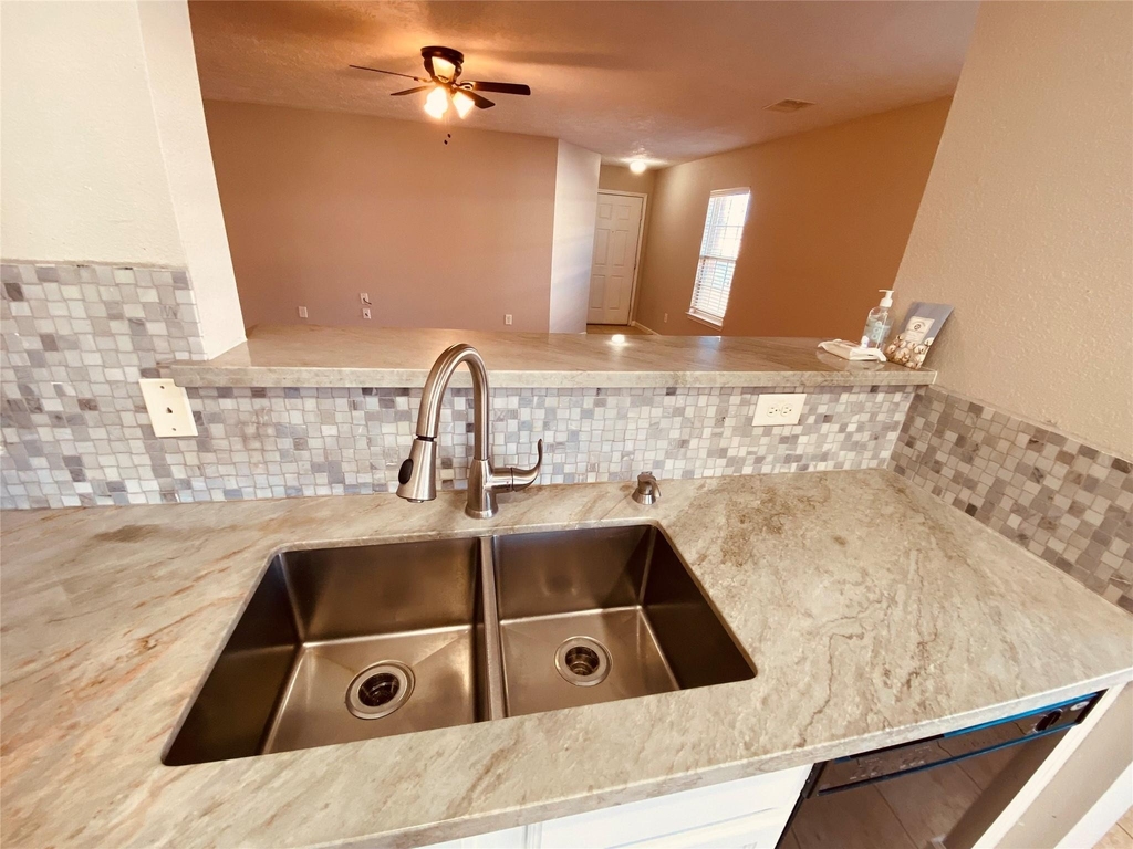 29206 Legends Valley Drive - Photo 9
