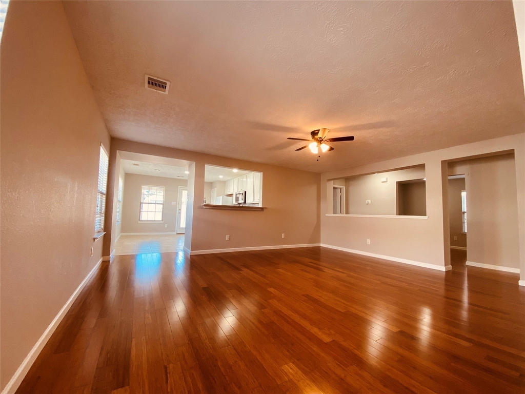 29206 Legends Valley Drive - Photo 3